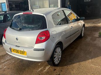 Renault Clio 1.4 16v Dynamique S Hatchback 3dr Petrol Manual (158 g/km, 98 bh