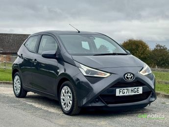 Toyota AYGO 1.0 VVT-i x-play Hatchback 5dr Petrol Manual Euro 6 (s/s) (71 ps