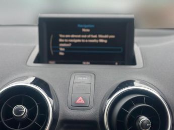 Audi A1 1.4 TFSI S line Hatchback 3dr Petrol S Tronic Euro 5 (s/s) (122 