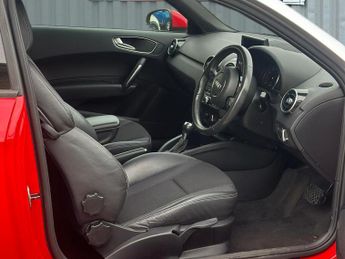 Audi A1 1.4 TFSI S line Hatchback 3dr Petrol S Tronic Euro 5 (s/s) (122 