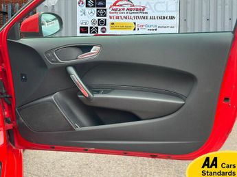 Audi A1 1.4 TFSI S line Hatchback 3dr Petrol S Tronic Euro 5 (s/s) (122 