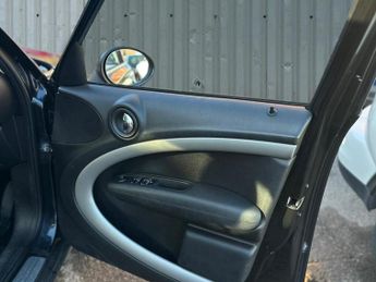 MINI Countryman 2.0 Cooper D SUV 5dr Diesel Auto ALL4 Euro 5 (112 ps)