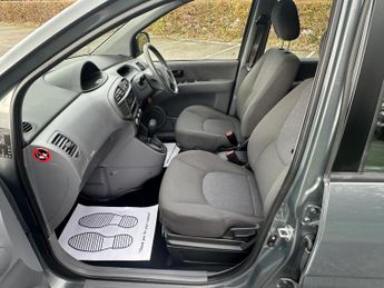 Hyundai Matrix 1.6 Comfort Hatchback 5dr Petrol Auto Euro 4 (102 bhp)