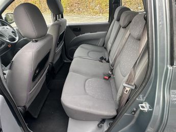 Hyundai Matrix 1.6 Comfort Hatchback 5dr Petrol Auto Euro 4 (102 bhp)