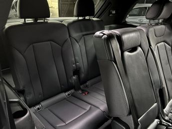 Audi SQ7 4.0 TDI V8 SUV 5dr Diesel Tiptronic quattro Euro 6 (s/s) (435 ps