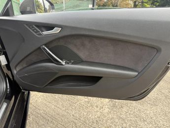 Audi TT 2.0 TFSI S line Roadster 2dr Petrol S Tronic quattro Euro 6 (s/s