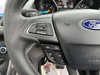 Ford Kuga 2.0 TDCi EcoBlue Vignale SUV 5dr Diesel Powershift AWD Euro 6 (s