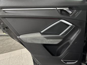 Audi Q3 1.5 TFSI CoD 35 Vorsprung SUV 5dr Petrol S Tronic Euro 6 (s/s) (