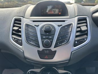 Ford Fiesta 1.4 Edge Hatchback 5dr Petrol Automatic (154 g/km, 94 bhp)