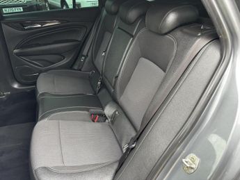 Vauxhall Insignia 2.0 Turbo D BlueInjection SRi VX Line Nav Sports Tourer 5dr Dies