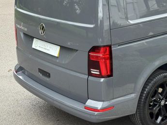Volkswagen Transporter 2.0 TDI T32 Highline Panel Van 5dr Diesel DSG FWD SWB Euro 6 (s/