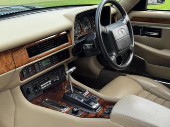Jaguar XJS 4.0 Coupe 2dr Petrol Automatic (237 bhp)