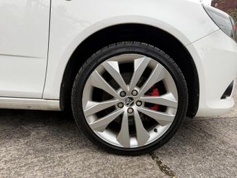 Skoda Fabia 1.4 TSI vRS Estate 5dr Petrol DSG Euro 5 (180 ps)