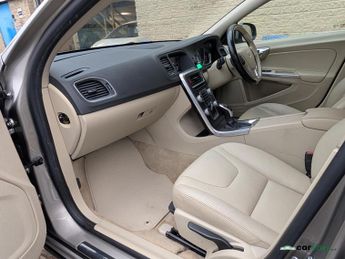 Volvo V60 2.4 D5 SE Lux Nav Estate 5dr Diesel Geartronic Euro 5 (215 ps)