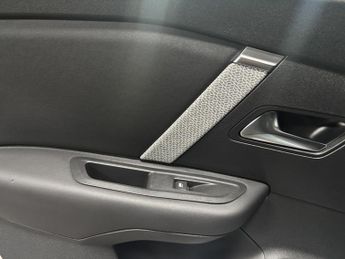 Citroen C4 1.2 PureTech Shine Plus Hatchback 5dr Petrol EAT8 Euro 6 (s/s) (