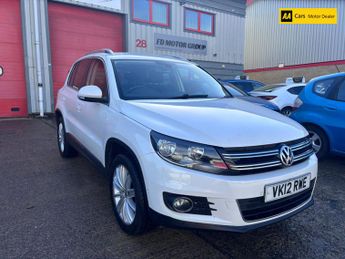 Volkswagen Tiguan 2.0 TDI BlueMotion Tech Sport SUV 5dr Diesel DSG 4WD Euro 5 (s/s