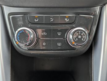 Vauxhall Zafira Tourer 1.4i Turbo SRi MPV 5dr Petrol Manual Euro 6 (140 ps)