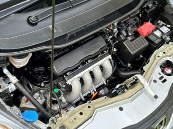 Honda Jazz 1.4 i-VTEC ES Plus Hatchback 5dr Petrol CVT Euro 5 (99 ps)