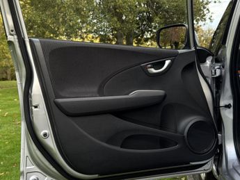 Honda Jazz 1.4 i-VTEC ES Plus Hatchback 5dr Petrol CVT Euro 5 (99 ps)