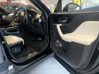 Jaguar F-PACE 2.0 D240 R-Sport SUV 5dr Diesel Auto AWD Euro 6 (s/s) (240 ps)