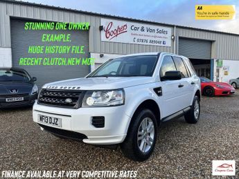Land Rover Freelander 2 2.2 TD4 Black and White SUV 5dr Diesel Manual 4WD Euro 5 (s/s) (