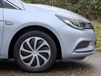 Vauxhall Astra 1.4i Turbo Design Hatchback 5dr Petrol Auto Euro 6 (s/s) (150 ps