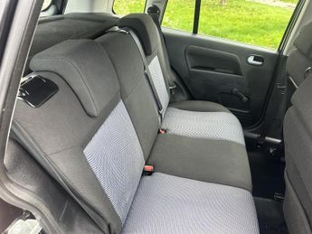 Ford Fusion 1.6 Zetec Hatchback 5dr Petrol Automatic (179 g/km, 99 bhp)