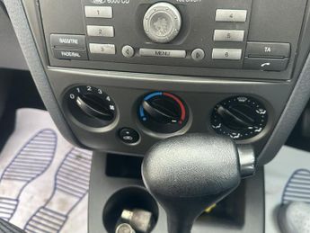 Ford Fusion 1.6 Zetec Hatchback 5dr Petrol Automatic (179 g/km, 99 bhp)