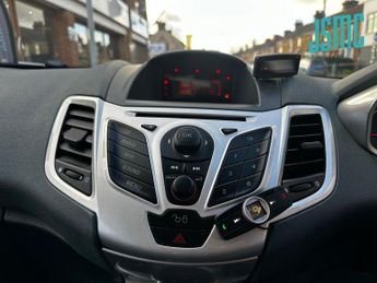 Ford Fiesta 1.4 Titanium Hatchback 5dr Petrol Automatic (154 g/km, 94 bhp)