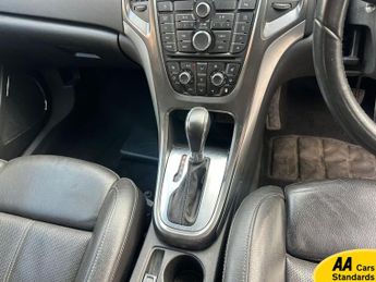 Vauxhall Astra 1.6 16v Elite Hatchback 5dr Petrol Auto Euro 5 (115 ps)