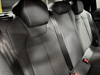 Audi A1 1.5 TFSI 35 S line Sportback 5dr Petrol S Tronic Euro 6 (s/s) (1