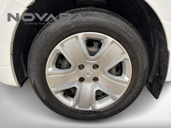 Dacia Sandero 0.9 TCe Comfort Hatchback 5dr Petrol Manual Euro 6 (s/s) (90 ps)