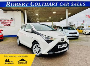 Toyota AYGO 1.0 VVT-i x-play Hatchback 5dr Petrol Manual Euro 6 (71 ps)