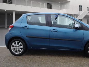 Toyota Yaris 1.33 Dual VVT-i TR Hatchback 5dr Petrol Multidrive S Euro 5 (101
