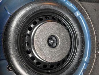 Ford Focus 1.0T EcoBoost Zetec Edition Hatchback 5dr Petrol Auto Euro 6 (s/