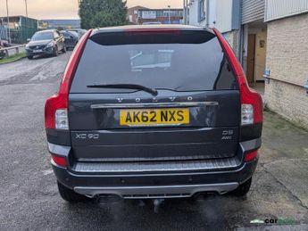 Volvo XC90 2.4 D5 R-Design Nav SUV 5dr Diesel Geartronic 4WD Euro 5 (200 ps