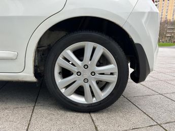 Honda Jazz 1.4 i-VTEC EX Hatchback 5dr Petrol CVT Euro 5 (99 ps)