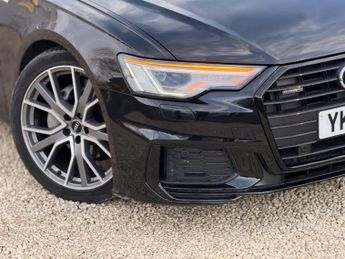 Audi A6 Avant 2.0 TDI 40 Black Edition Estate 5dr Diesel S Tronic quattro Euro