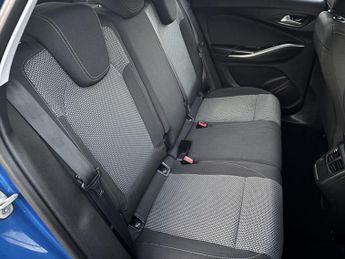 Vauxhall Grandland X 1.2 Turbo SE SUV 5dr Petrol Manual Euro 6 (s/s) (130 ps)
