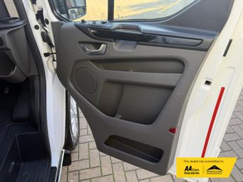 Ford Transit Custom 2.0 300 EcoBlue Limited Panel Van 5dr Diesel Auto L2 H1 Euro 6 (