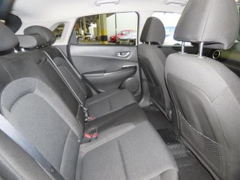 Hyundai KONA 64kWh Premium SUV 5dr Electric Auto (10.5kW Charger) (204 ps)