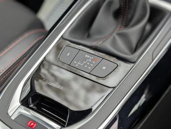 Peugeot 308 1.2 PureTech GT Line Hatchback 5dr Petrol EAT Euro 6 (s/s) (130 