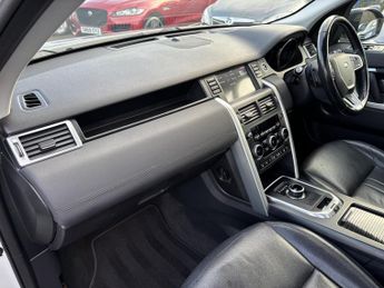 Land Rover Discovery Sport 2.0 TD4 HSE Black SUV 5dr Diesel Auto 4WD Euro 6 (s/s) (180 ps)