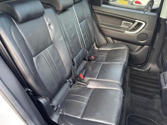 Land Rover Discovery Sport 2.0 TD4 HSE Black SUV 5dr Diesel Auto 4WD Euro 6 (s/s) (180 ps)