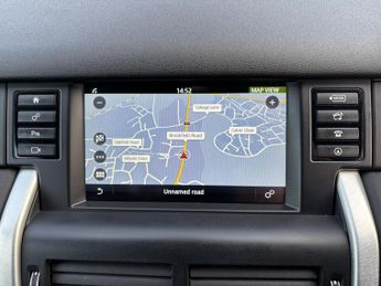 Land Rover Discovery Sport 2.0 TD4 HSE Black SUV 5dr Diesel Auto 4WD Euro 6 (s/s) (180 ps)