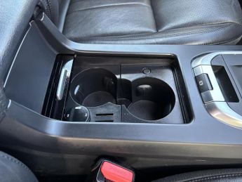 Land Rover Discovery Sport 2.0 TD4 HSE Black SUV 5dr Diesel Auto 4WD Euro 6 (s/s) (180 ps)