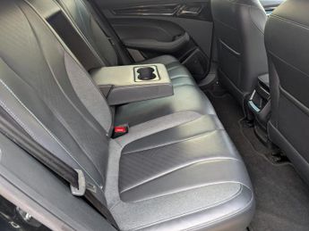 MG MG5 61.1kWh Trophy Long Range Estate 5dr Electric Auto (156 ps)