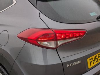 Hyundai TUCSON 2.0 CRDi Premium SUV 5dr Diesel Auto 4WD Euro 6 (185 ps)