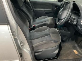 Citroen C3 1.6i 16V Exclusive Hatchback 5dr Petrol Automatic (172 g/km, 107