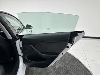 Tesla Model 3 Standard Range Plus Saloon 4dr Electric Auto RWD (241 bhp)